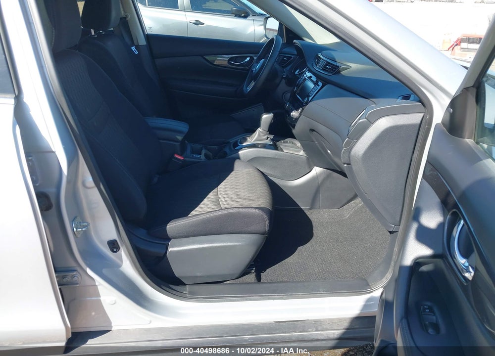 2019 NISSAN ROGUE SV VIN: 5N1AT2MT2KC789423