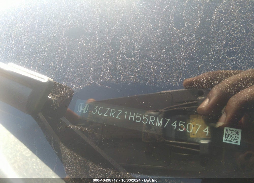 2024 HONDA HR-V 2WD SPORT/2WD SPORT W/O BSI VIN: 3CZRZ1H55RM745074