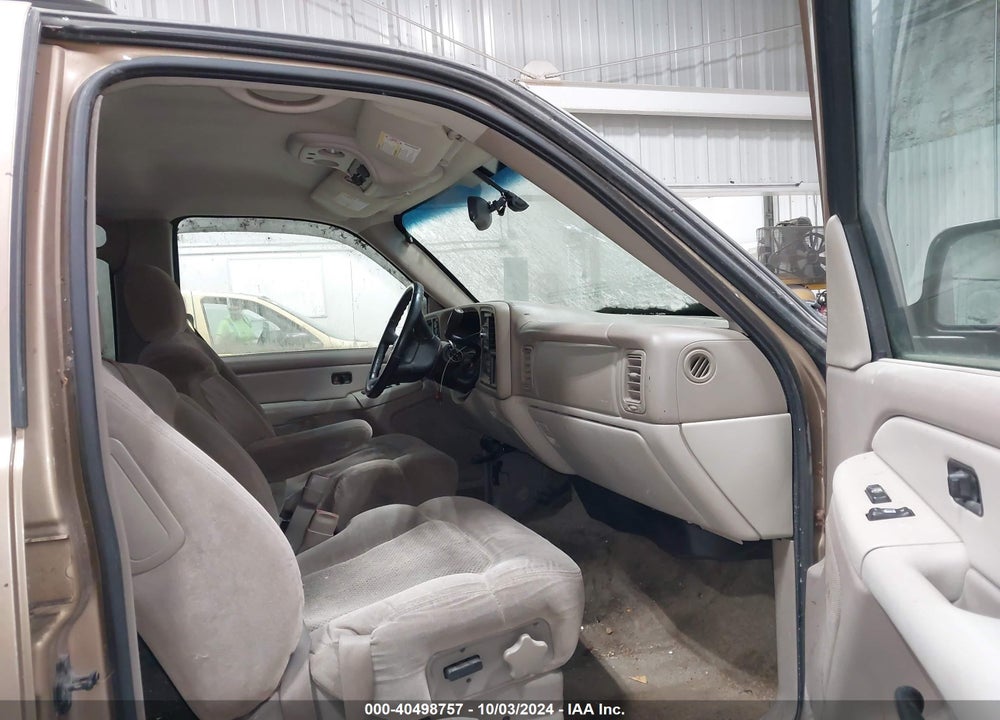 2001 CHEVROLET SUBURBAN 1500 LS VIN: 3GNFK16T91G161561
