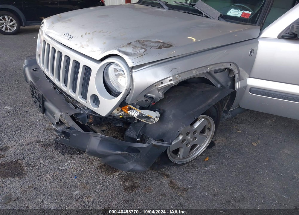 2005 JEEP LIBERTY SPORT VIN: 1J4GL48K95W696942