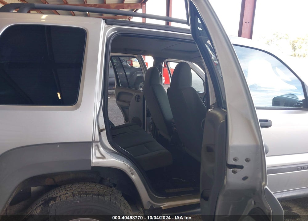 2005 JEEP LIBERTY SPORT VIN: 1J4GL48K95W696942