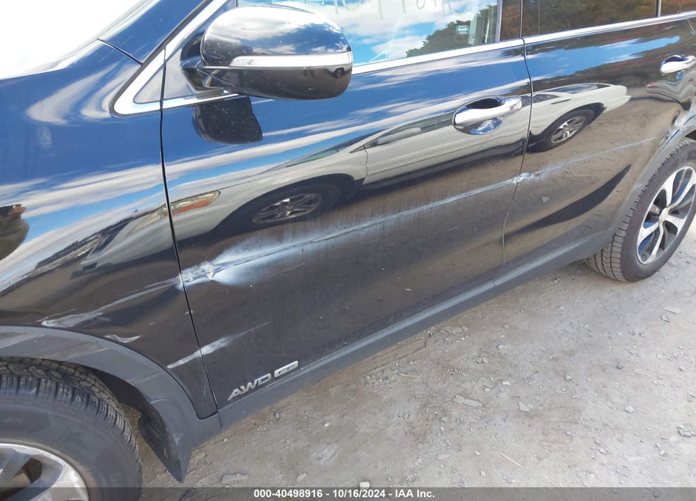 2017 KIA SORENTO 3.3L EX VIN: 5XYPHDA53HG314112