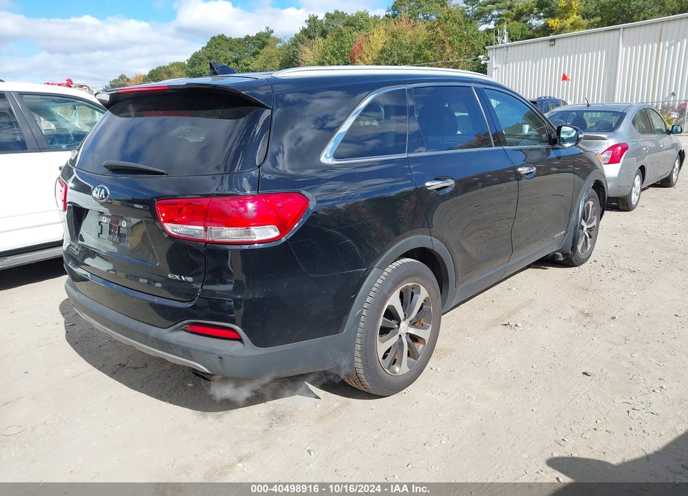 2017 KIA SORENTO 3.3L EX VIN: 5XYPHDA53HG314112