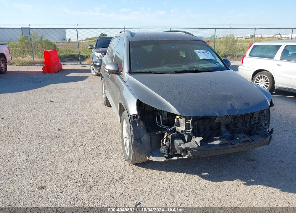 2018 VOLKSWAGEN TIGUAN LIMITED 2.0T VIN: WVGAV7AX6JK004551