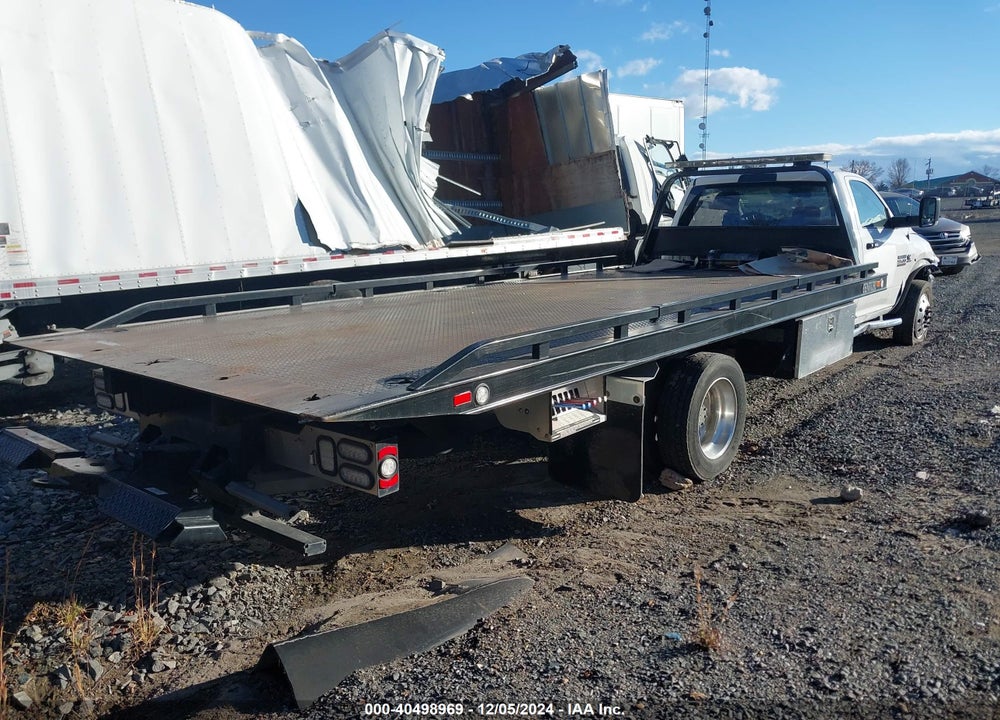 2018 RAM 5500 CHASSIS TRADESMAN/SLT VIN: 3C7WRNDL9JG233683