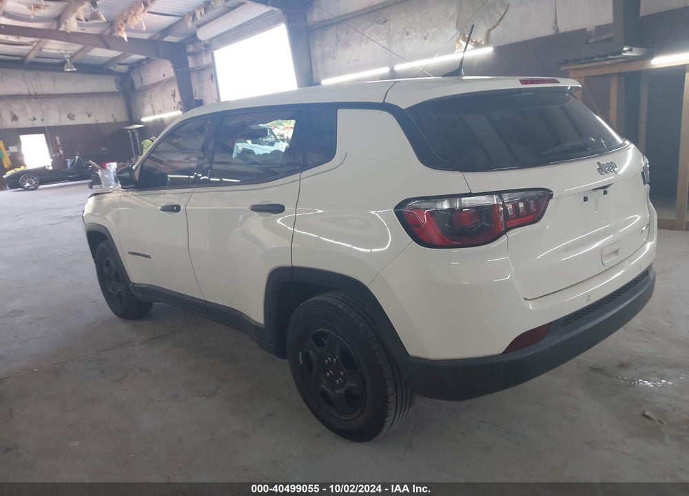 2018 JEEP COMPASS SPORT FWD VIN: 3C4NJCAB3JT124059