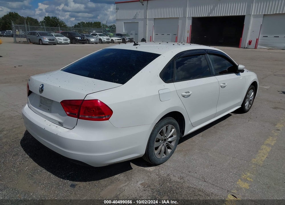 2013 VOLKSWAGEN PASSAT 2.5L S VIN: 1VWAH7A30DC008146