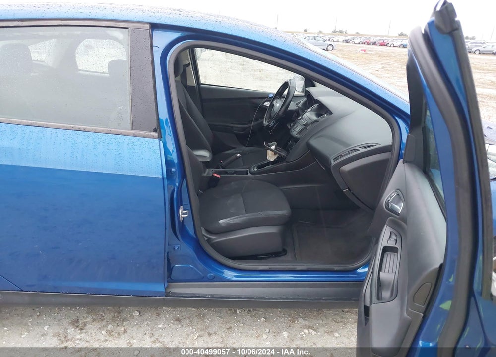 2018 FORD FOCUS SE VIN: 1FADP3F25JL300260
