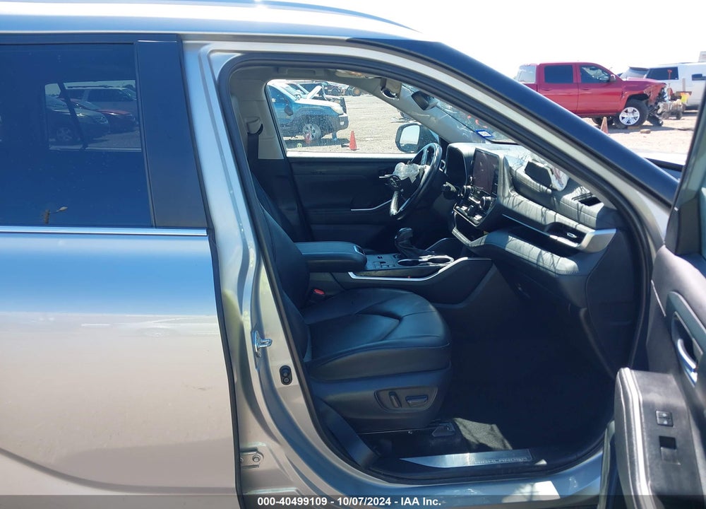 2023 TOYOTA HIGHLANDER XLE VIN: 5TDKDRAH5PS025750