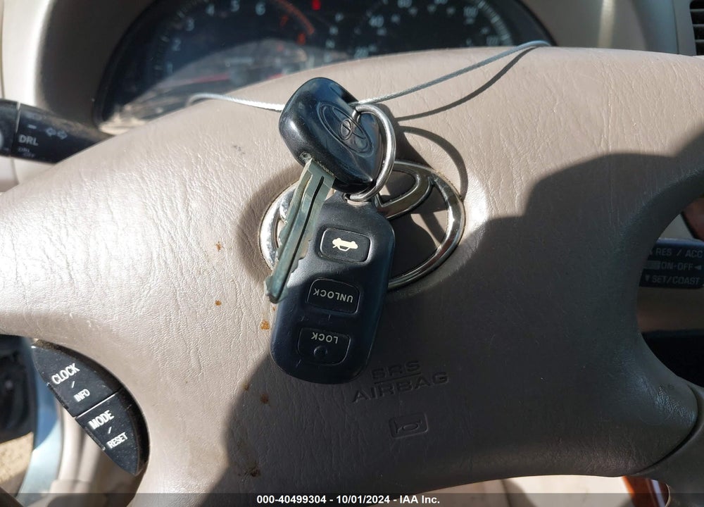 2002 TOYOTA CAMRY XLE VIN: 4T1BE32K22U530956