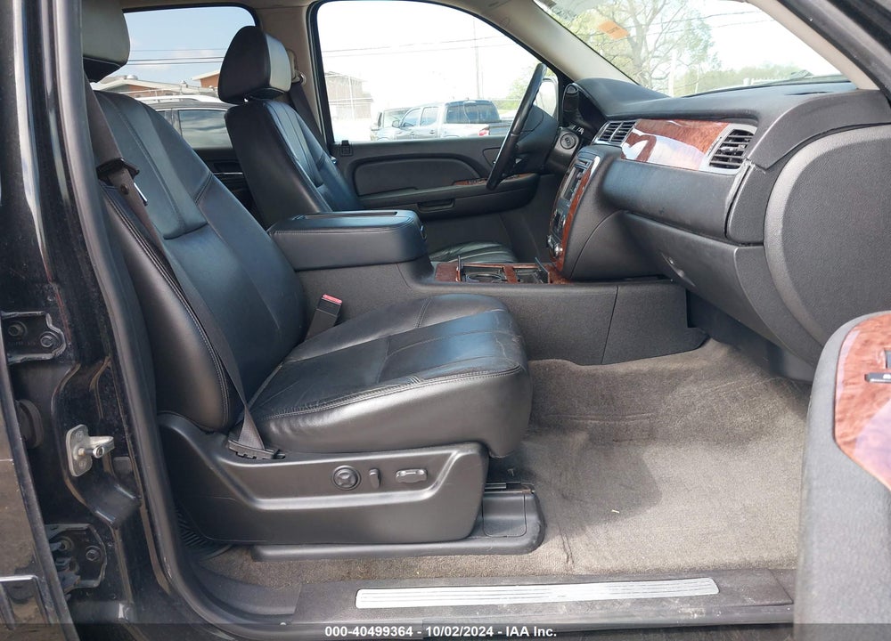 2008 CHEVROLET TAHOE LTZ VIN: 1GNFC13038R256781