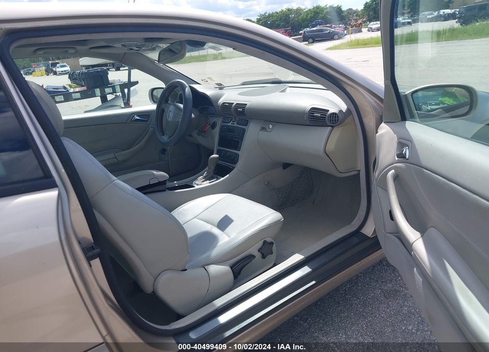 2004 MERCEDES-BENZ C 230 KOMPRESSOR SPORT VIN: WDBRN40J04A592703