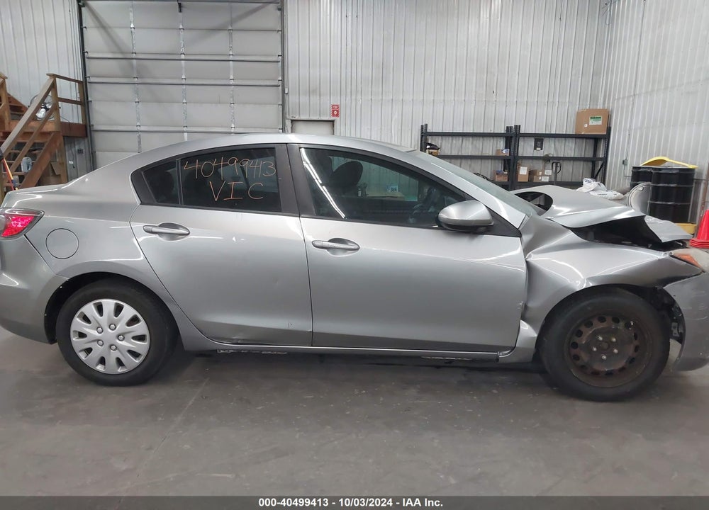 2010 MAZDA 3 I SPORT VIN: JM1BL1SF8A1321108