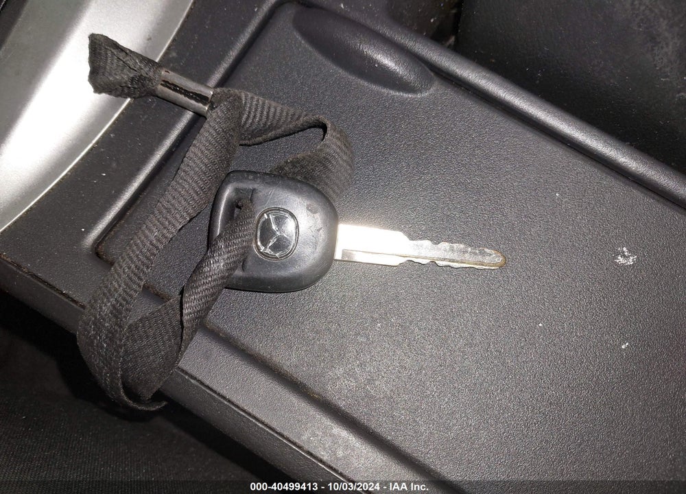2010 MAZDA 3 I SPORT VIN: JM1BL1SF8A1321108