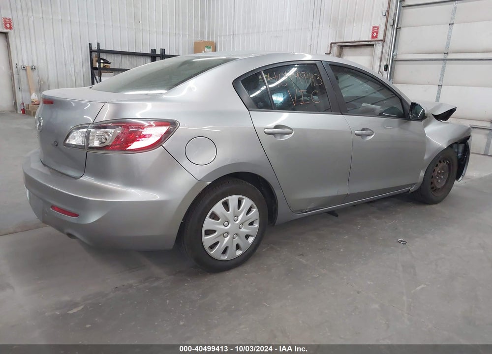 2010 MAZDA 3 I SPORT VIN: JM1BL1SF8A1321108