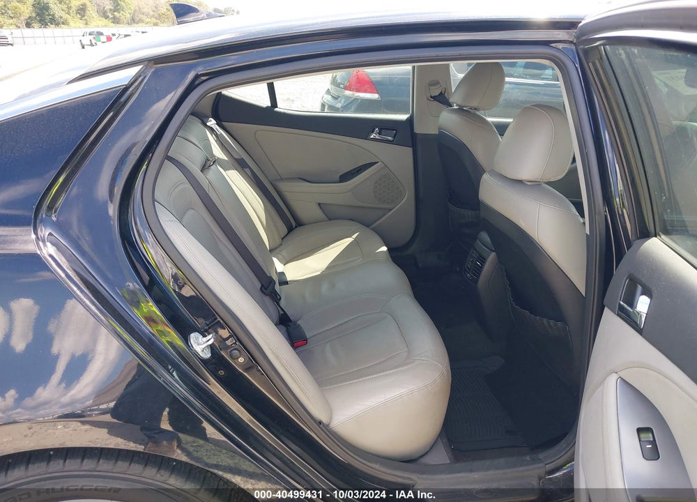 2011 KIA OPTIMA EX VIN: KNAGN4A79B5047968