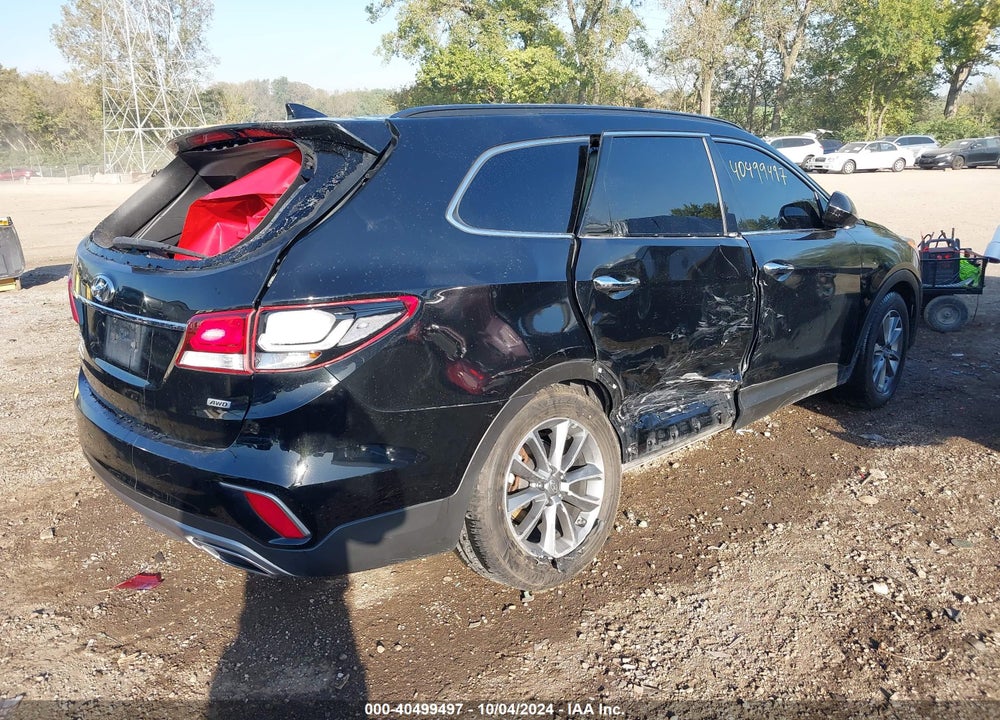 2017 HYUNDAI SANTA FE SE VIN: KM8SMDHF3HU212470