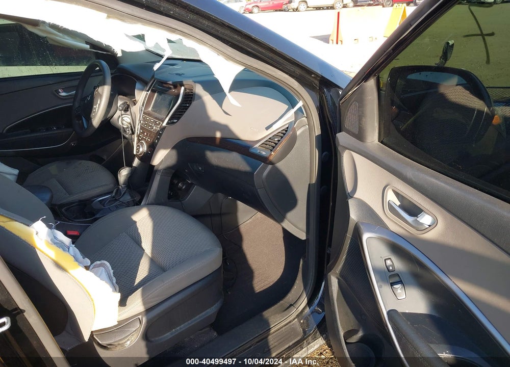 2017 HYUNDAI SANTA FE SE VIN: KM8SMDHF3HU212470