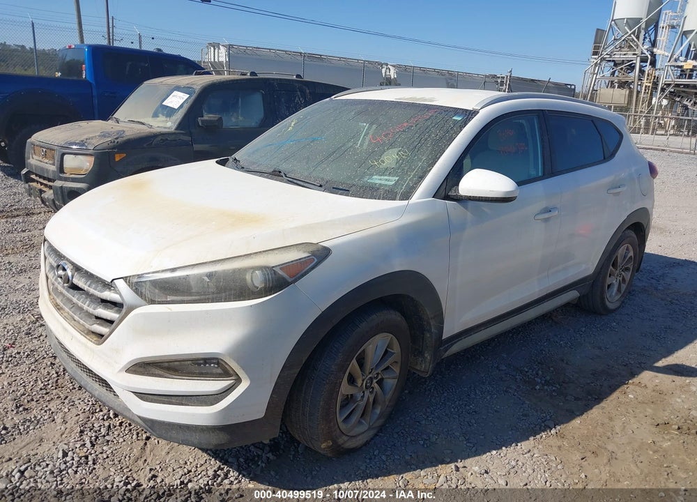 2017 HYUNDAI TUCSON SE VIN: KM8J33A40HU400414