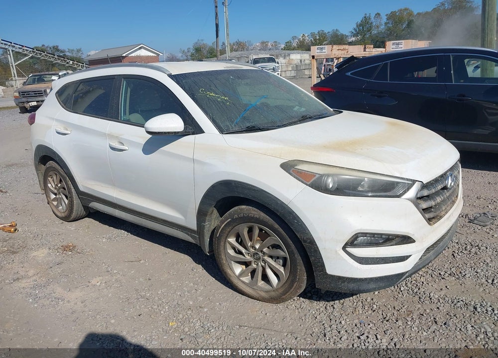 2017 HYUNDAI TUCSON SE VIN: KM8J33A40HU400414