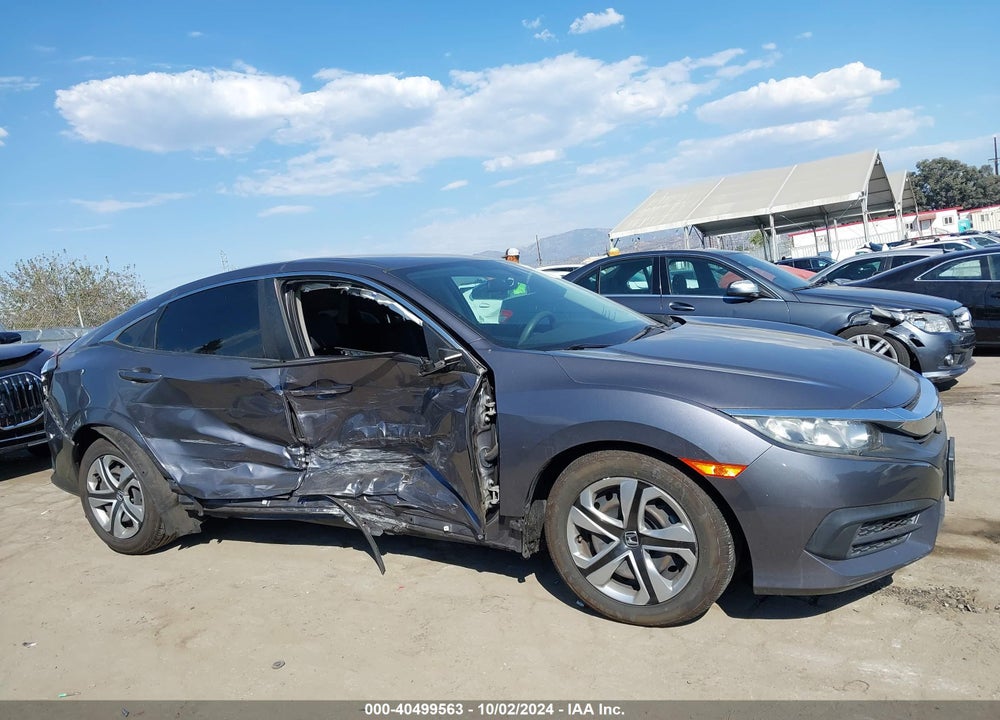 2018 HONDA CIVIC LX VIN: 2HGFC2F52JH602607