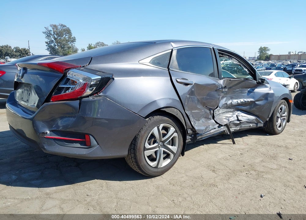 2018 HONDA CIVIC LX VIN: 2HGFC2F52JH602607