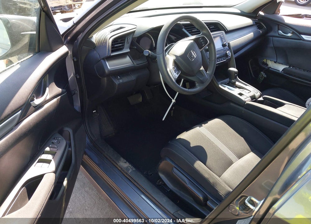 2018 HONDA CIVIC LX VIN: 2HGFC2F52JH602607