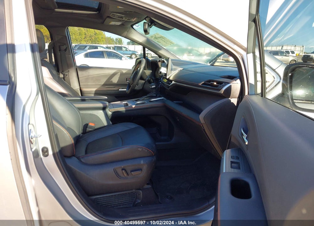 2022 TOYOTA SIENNA XSE VIN: 5TDXRKEC0NS109176