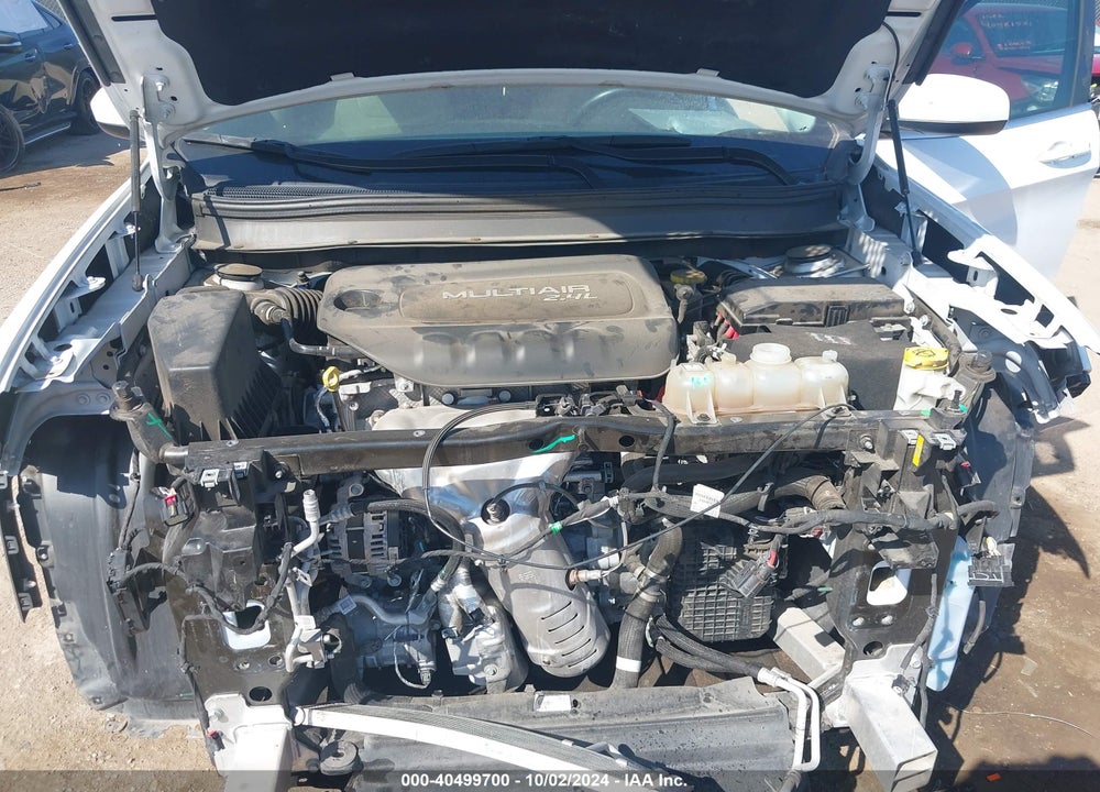 2019 CHEROKEE JEEP  LATITUDE FWD VIN: 1C4PJLCB2KD110036