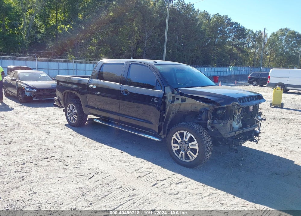 2018 TOYOTA TUNDRA PLATINUM 5.7L V8 VIN: 5TFAW5F13JX774770