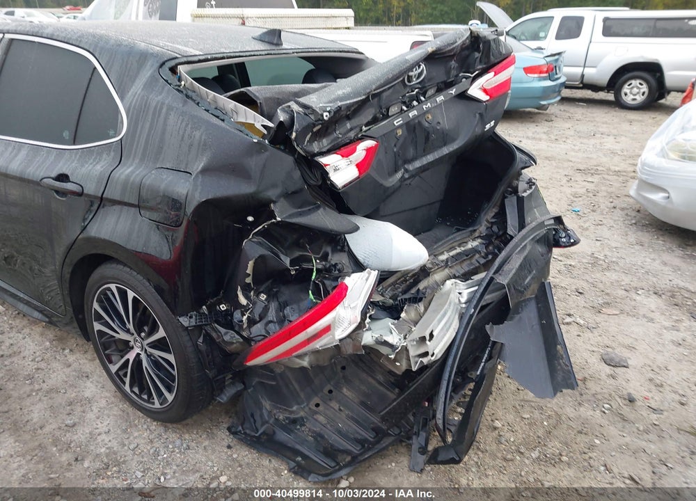 2020 TOYOTA CAMRY SE VIN: 4T1G11AK9LU345621