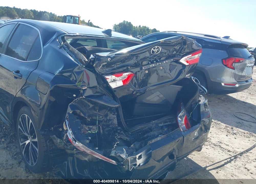 2020 TOYOTA CAMRY SE VIN: 4T1G11AK9LU345621