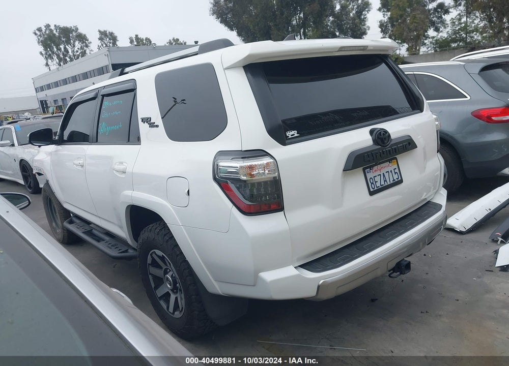 2018 TOYOTA 4RUNNER TRD OFF ROAD PREMIUM VIN: JTEBU5JR1J5591737