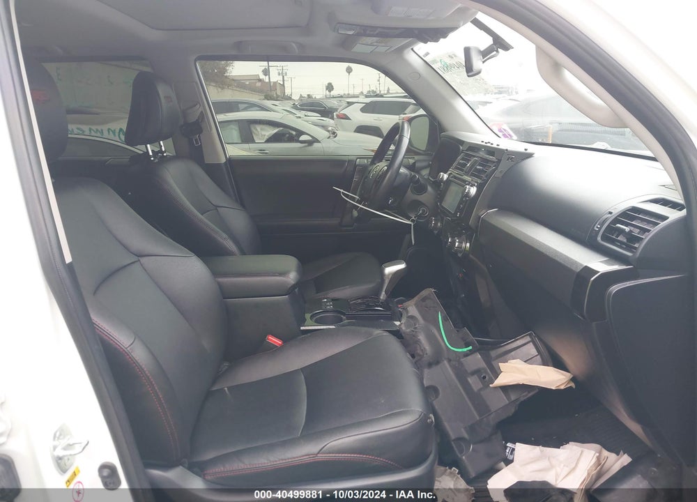 2018 TOYOTA 4RUNNER TRD OFF ROAD PREMIUM VIN: JTEBU5JR1J5591737