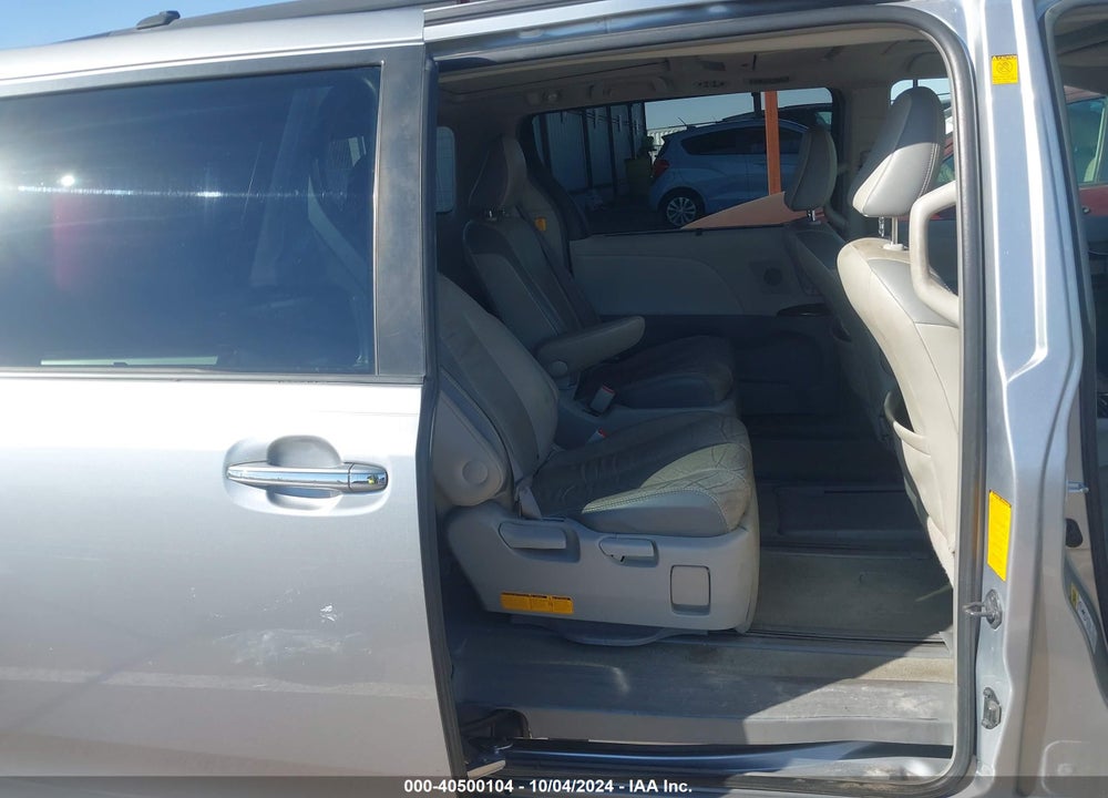 2011 TOYOTA SIENNA LTD VIN: 5TDYK3DCXBS157201