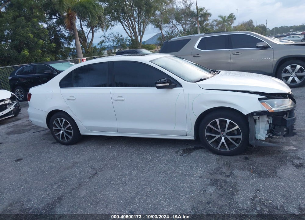 2017 VOLKSWAGEN JETTA 1.4T SE VIN: 3VWDB7AJ0HM250369