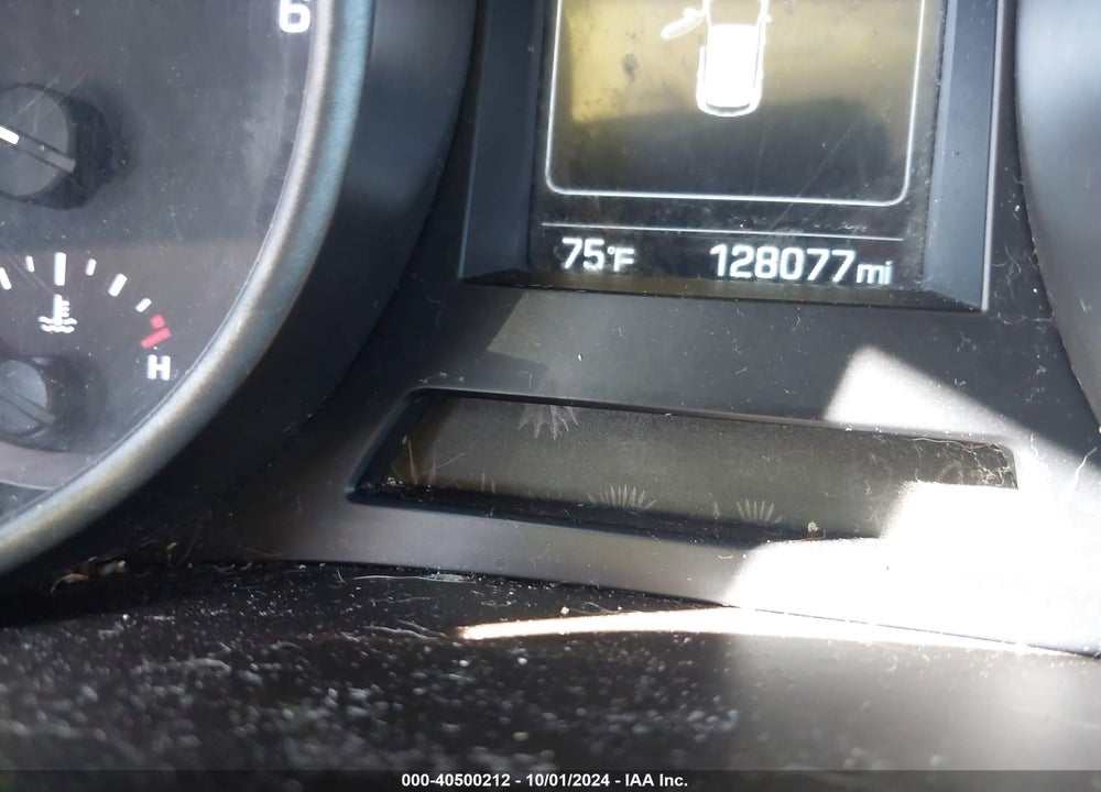 2017 HYUNDAI SANTA FE SE VIN: KM8SM4HF5HU196045