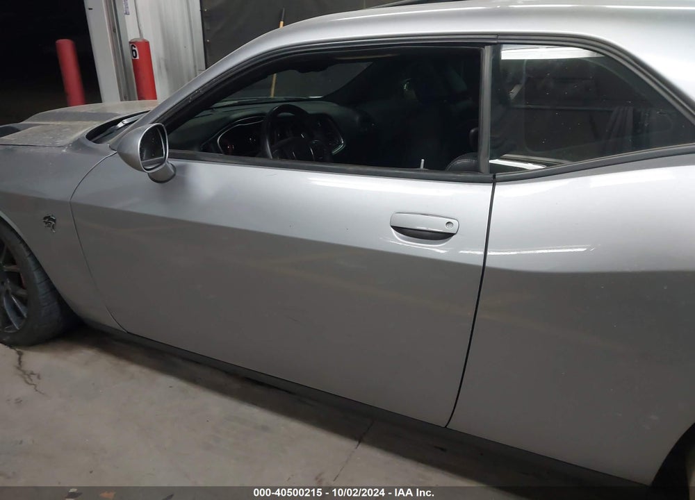2016 DODGE CHALLENGER SRT HELLCAT VIN: 2C3CDZC93GH200350