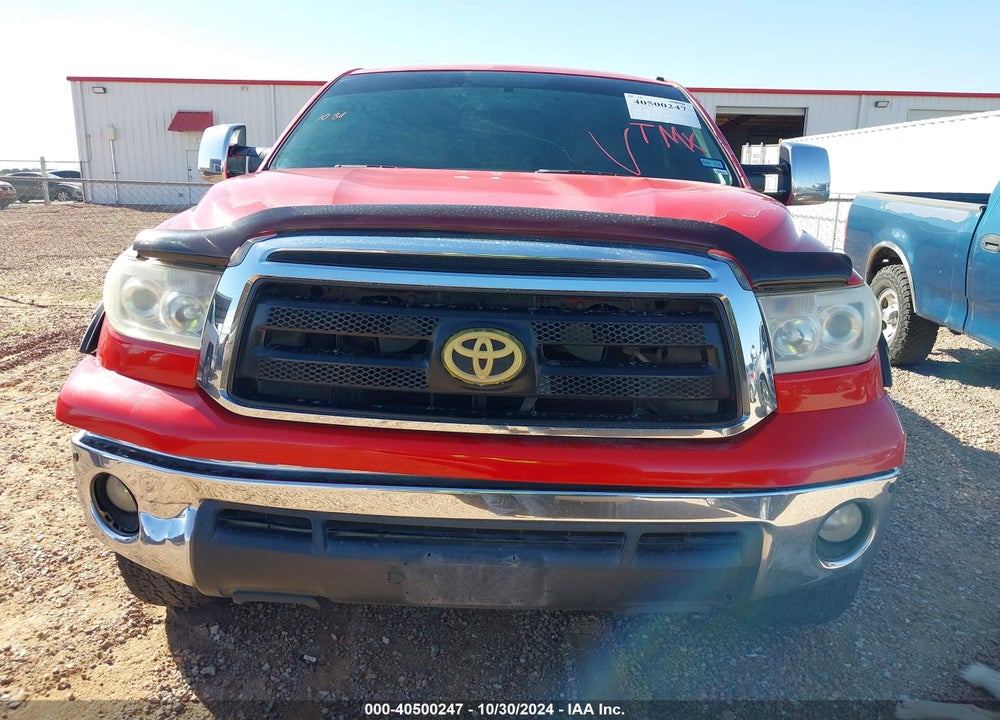 2011 TOYOTA TUNDRA GRADE 5.7L V8 VIN: 5TFEY5F18BX110770