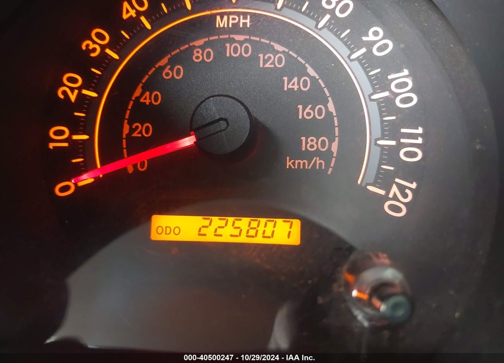 2011 TOYOTA TUNDRA GRADE 5.7L V8 VIN: 5TFEY5F18BX110770