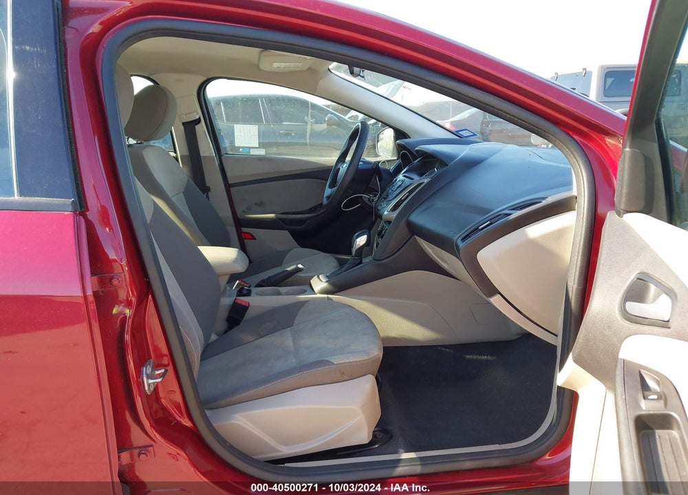 2014 FORD FOCUS SE VIN: 1FADP3F21EL442739