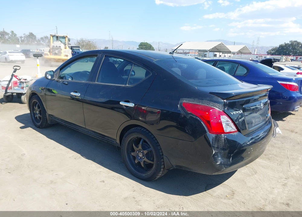 2014 NISSAN VERSA 1.6 SV VIN: 3N1CN7AP4EL802230