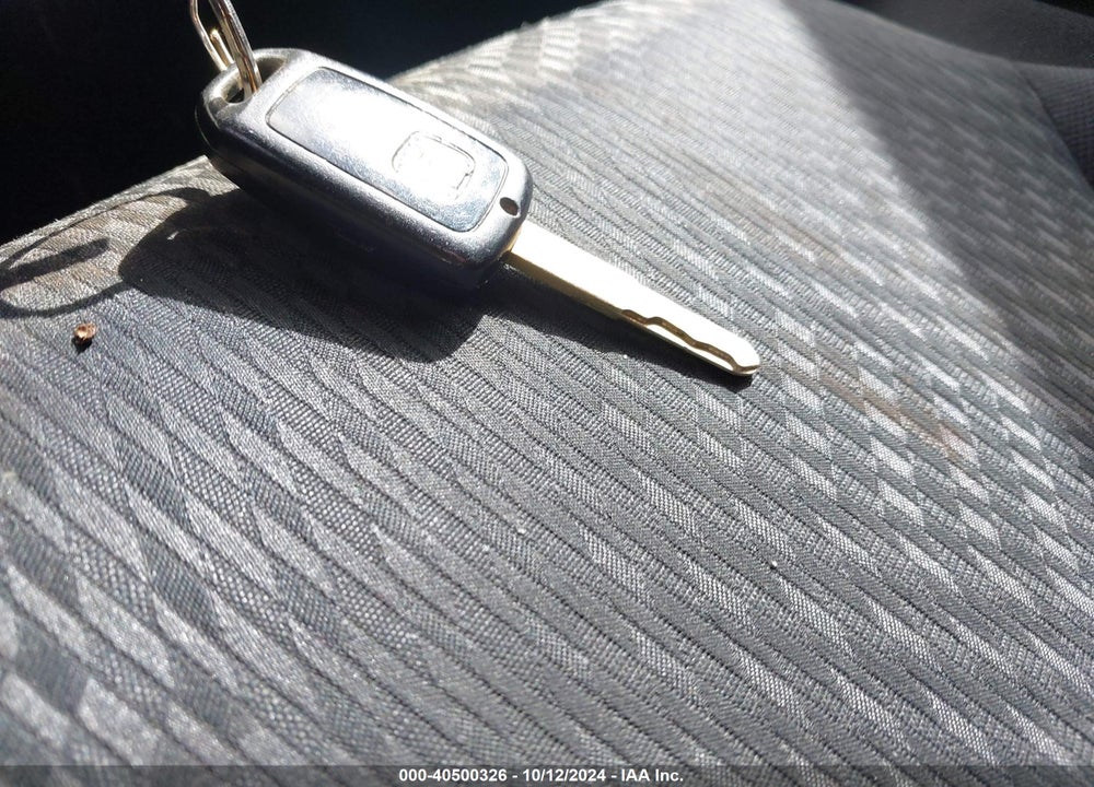 2015 HONDA CIVIC LX VIN: 19XFB2F50FE008134