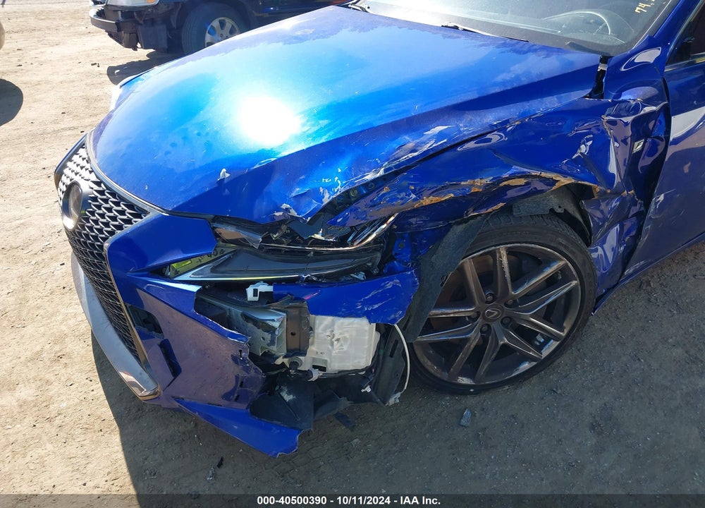 2019 LEXUS IS 300 VIN: JTHC81D21K5035982