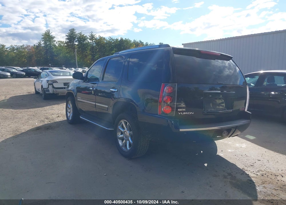 2011 GMC YUKON DENALI VIN: 1GKS2EEF0BR356142