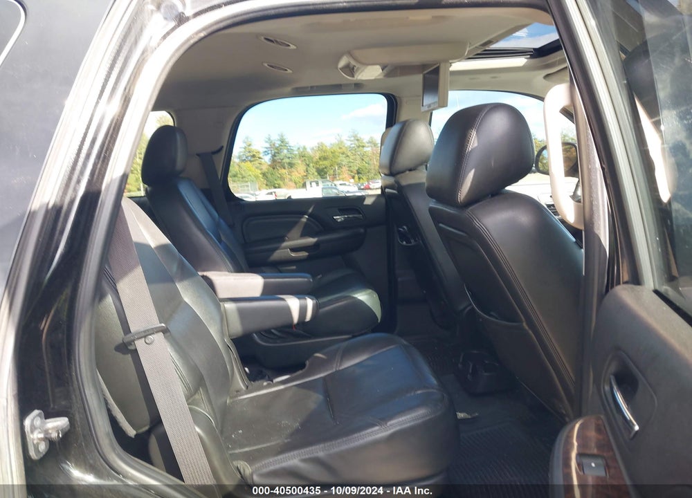 2011 GMC YUKON DENALI VIN: 1GKS2EEF0BR356142