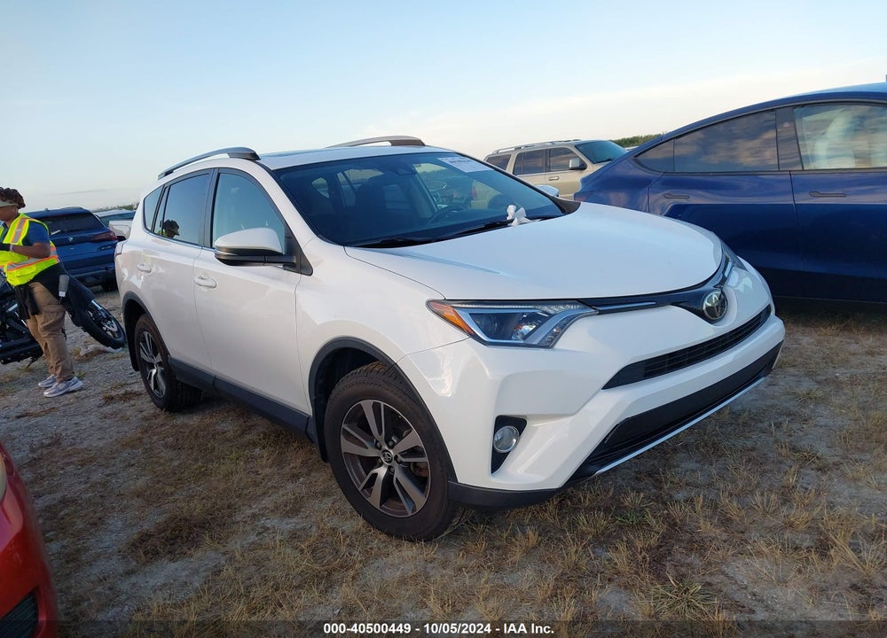 2017 TOYOTA RAV4 XLE VIN: JTMRFREV0HJ710133