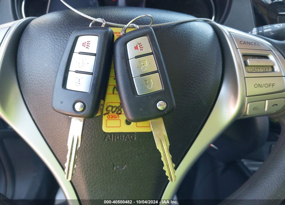 2014 NISSAN ROGUE S VIN: 5N1AT2MV7EC825354