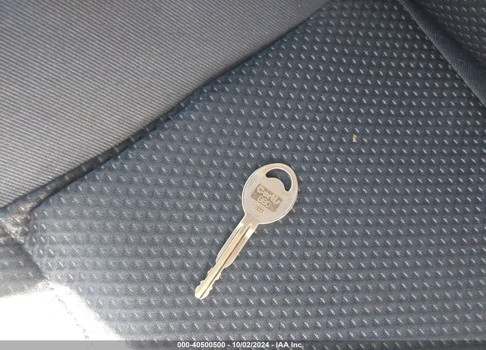 2005 SCION XB VIN: JTLKT324X50170377