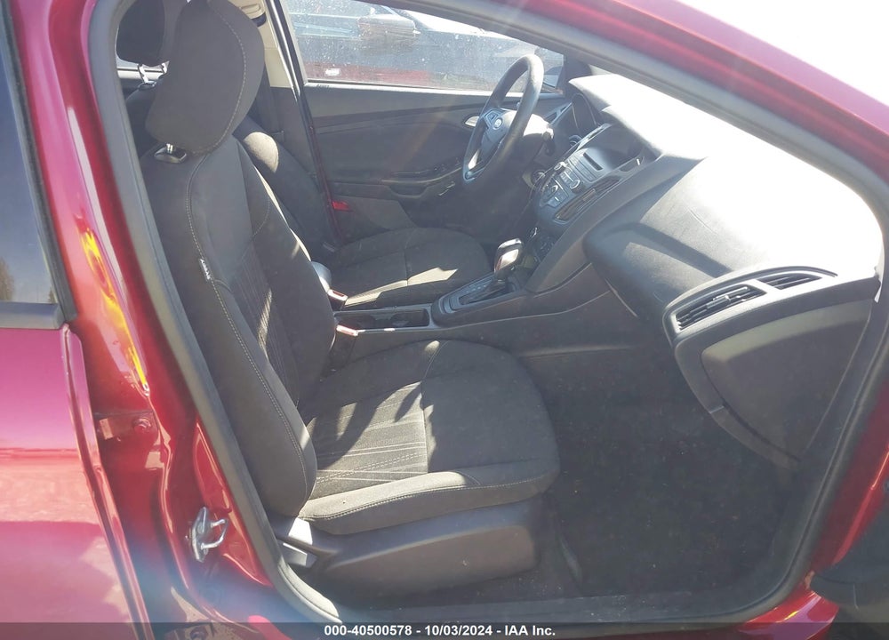 2015 FORD FOCUS SE VIN: 1FADP3F29FL268694